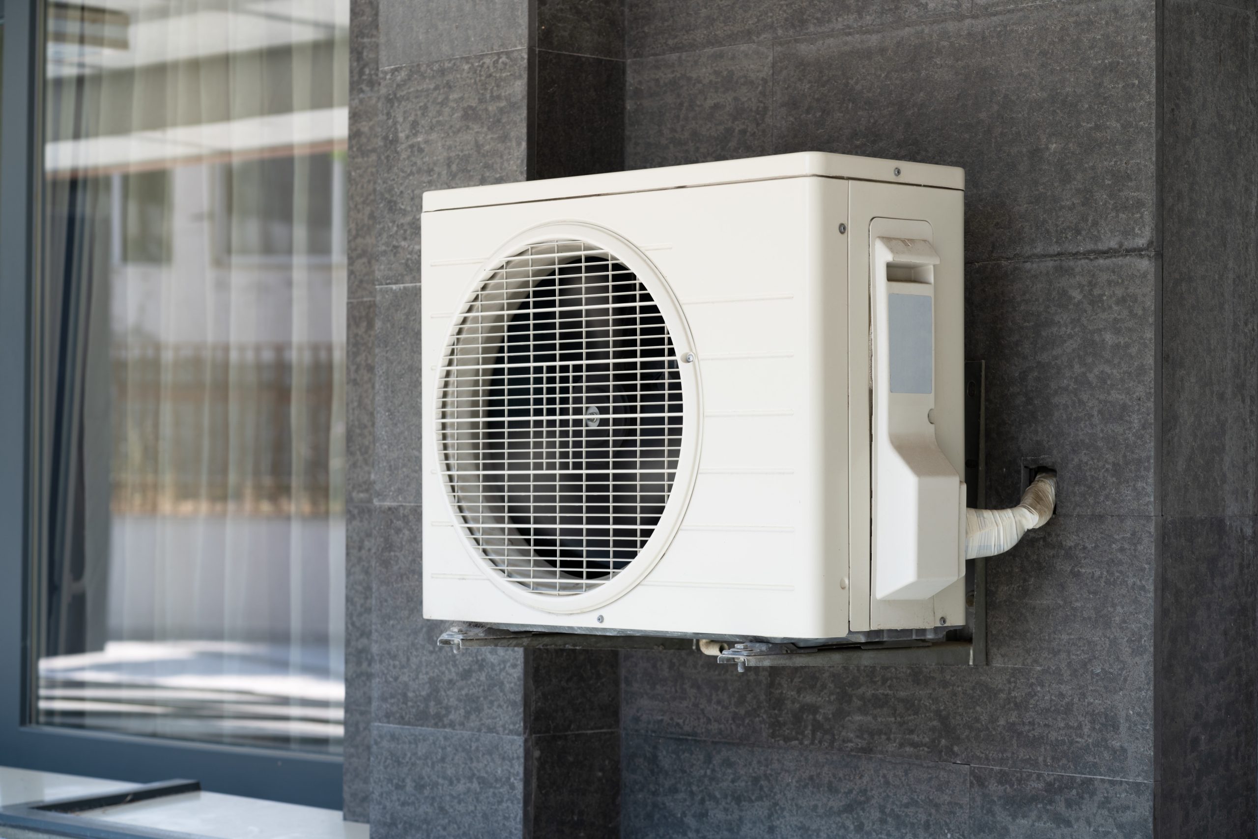 How Air Conditioners Improve Indoor Comfort Year Round