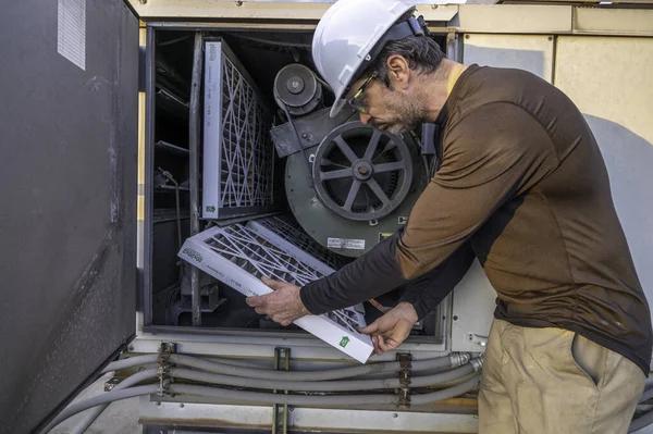 How HVAC Contractors Improve Your Indoor Air Quality