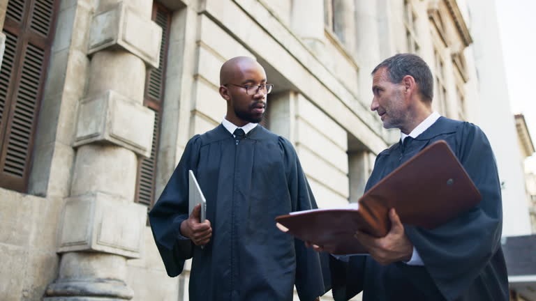 How an Attorney Referral Service Connects You to Experts