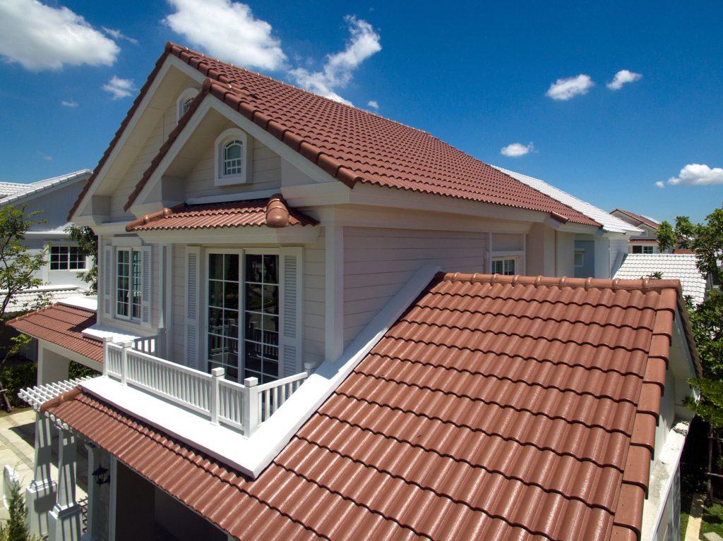 Flat Roof vs Pitched Roof: Cost, Maintenance and Durability